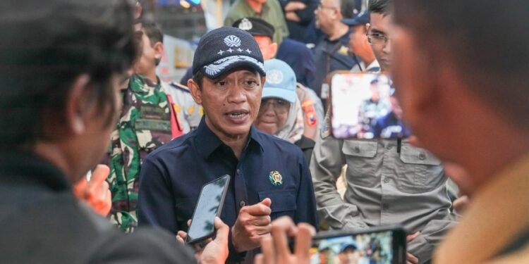 Kunjungi Terminal Purabaya, Menteri LH Minta Sistem Pengelolaan Sampah Dibenahi