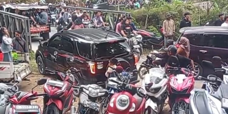 Akses Wisata Malasari Tersendak Saat Libur, Jalan Nirmala Sempit Jadi Biang Kemacetan