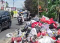 sampah menumpuk di karangtengah sukabumi