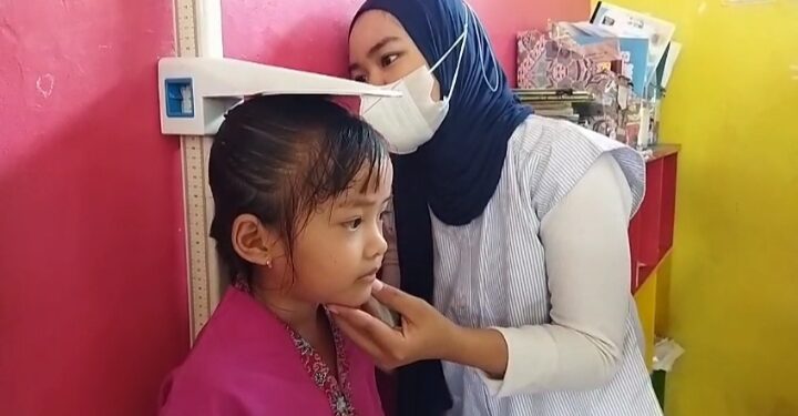 Dapur SPPG Cibeureum Babakan II Kota Sukabumi Lakukan Tes Tinggi Badan dan Berat Badan untuk Pastikan Manfaat MBG