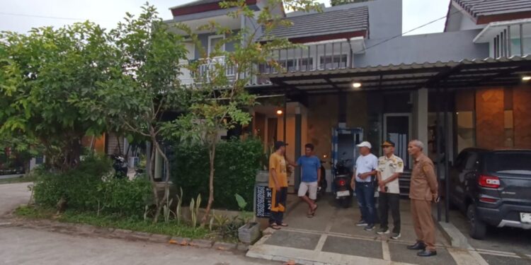 Warga Ciherang Di Angkut Mabes Polri, Di Duga Jual Kosmetik Berbahan Merkuri