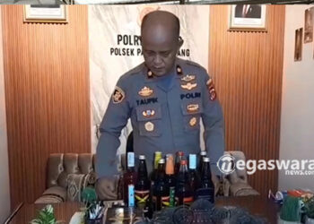 Polisi Sita 10 Botol Miras dari Toko Jamu di Parung Panjang