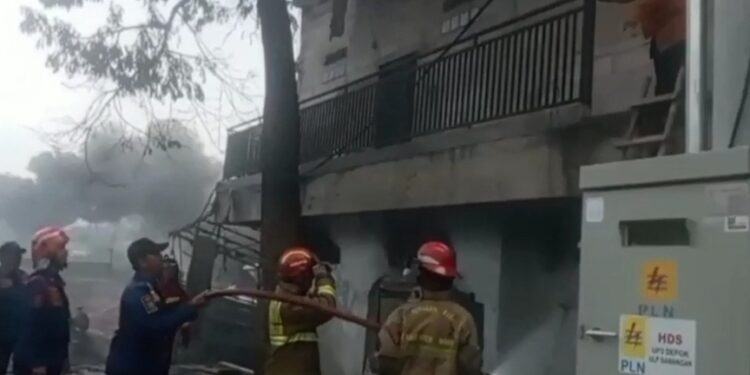 Gudang Spare Part Motor Di Tajur Halang Bogor Terbakar, Satu Karyawan Luka