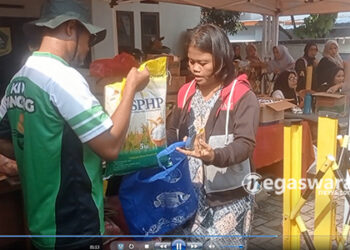 Telur Ayam Rp25 Ribu per Kg di Pabuaran Kemang, Warga Serbu Gerakan Pangan Murah