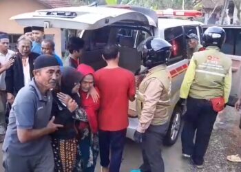 Isak Tangis Iringi Pemakaman Korban Tawuran Pelajaran Di Dramaga