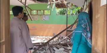 Kepala Dinas Pendidikan Kabupaten Sukabumi Tinjau Lokasi SDN Ciganas Ambruk
