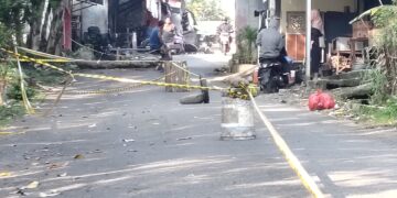 Longsor Susulan Tutup Sungai, Rusak Akses Jalan dan Fasilitas Warga