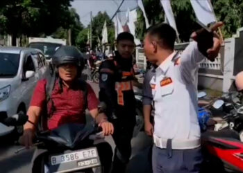 Penertiban Parkir Liar di Pemda Cibinong Diwarnai Protes Pengendara
