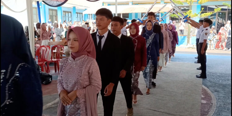 617 Siswa SMK Pesona Dywantara Lulus, Yayasan Beri Beasiswa D3 dan Peluang Kerja ke Luar Negeri
