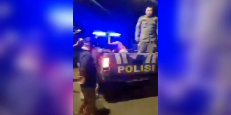 Pelaku Begal Babak Belur Diamuk Massa di Tenjo Bogor, Satu Rekan Kabur Bawa Motor Korban