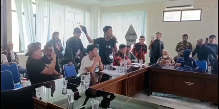 Orang Tua Siswa Demo SMPN 1 Rancabungur, Tuntut Kepala Sekolah Mundur
