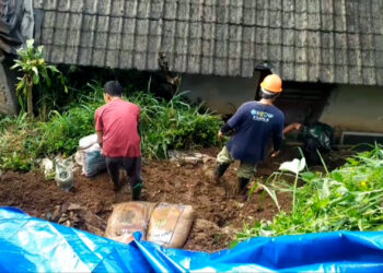 Hujan Deras Picu Longsor Tebing di Cigombong Bogor, Tiga Rumah Terancam
