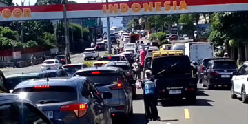 Ambulans Terobos One Way di Puncak, Pengguna Jalan Terancam