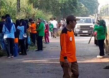 Warga Dramaga Gotong Royong Bersihkan Irigasi untuk Cegah Banjir dan Longsor