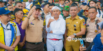 gubernur jabar dedi mulyadi saat tinjau pembangunan jalanalan Saleh Danasasmita bersama walikota dan wakil walikota bogor