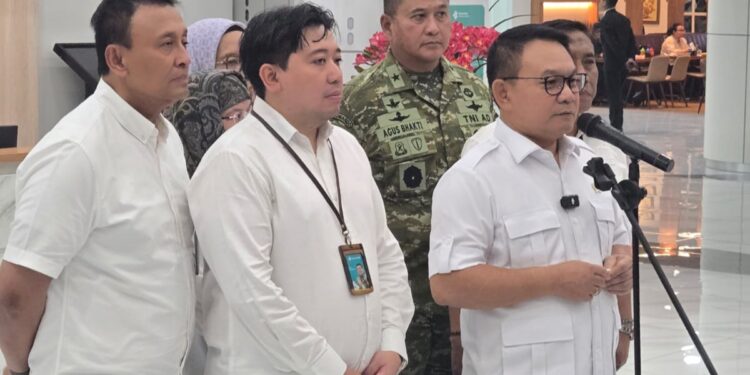 Staf Kepresidenan Kunjungi YTR Korban Penyekapan, Dudung Sampaikan Pesan Presiden RI