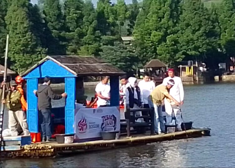 Hari Lingkungan Sedunia, Sekda Kabupaten Bogor Tanam Pohon dan Tebar Ikan