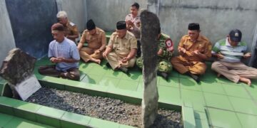 Selain Air Sumber Ciburial, Tanah Makam Mbah Guntur atau Mbah Sakti Aryawisesa Diserahkan untuk Puncak HJB ke-544 Kabupaten Bogor