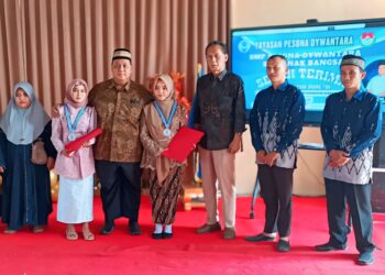 SMP Pesona Dywantara Gelar Serah Terima Siswa Kelas IX, SMP Anak Bangsa Turut Semarakan Semangat Menuju Generasi Emas 2045