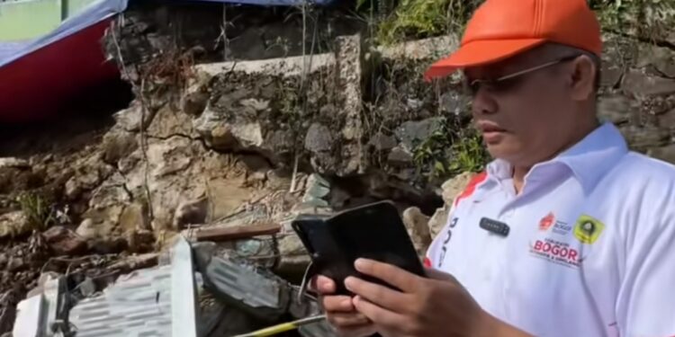 Tebing Dan Pagar Sekolah Rusak Dua Kali Longsor, Keselamatan Kegiatan Belajar di SMAN 1 Pamijahan Terancam