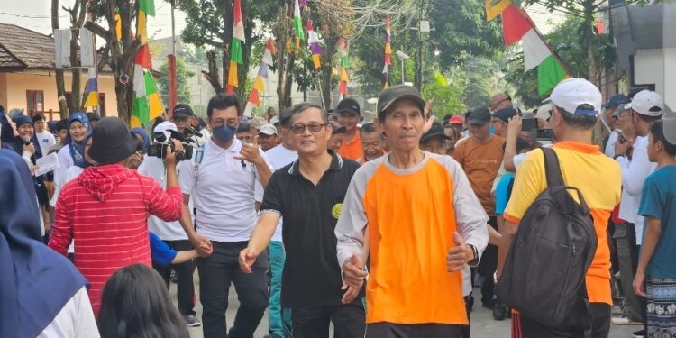 Semarak HJB ke-544, Warga Dian Asri 2 Gelar Jalan Sehat dan Pemberdayaan UMKM