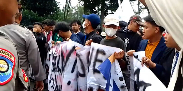 BEM Se-Bogor Raya Gelar Aksi Indonesia Darurat, Sampaikan 61 Tuntutan