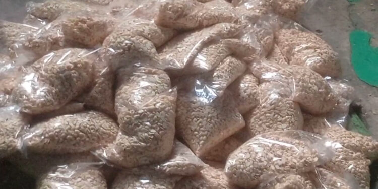 Harga Kedelai Naik, Pengrajin Tempe di Sukaraja Kurangi Produksi
