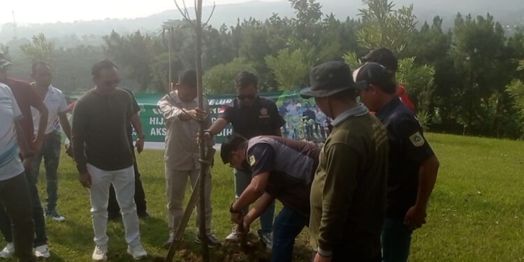 Sentul City dan Pramuka Tanam Pohon di Babakan Madang