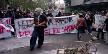 Ratusan Warga Sukajaya Demo di Pemkab Bogor