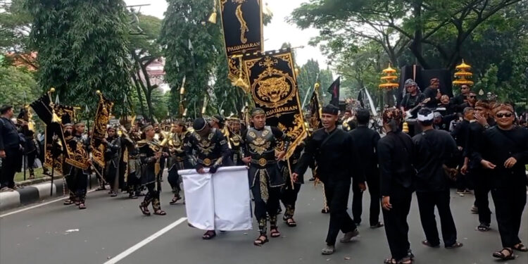 Megamendung Meriahkan HJB ke-544 dengan Parade Pajajaran Anyar
