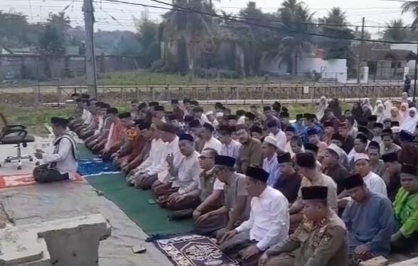 Kemarau Panjang Melanda, Warga Kecamatan Tenjo Gelar Shalat Istisqo Bersama Memohon Diturunkannya Hujan