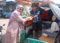 Peringati HUT ke-65, IKWI Kota Sukabumi Bagikan Paket Snack dan Paket Makan Siang