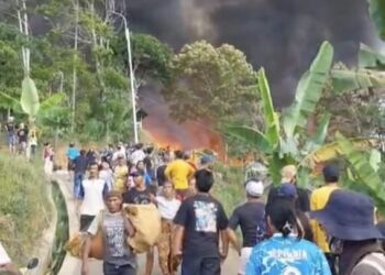 51 Rumah Kasepuhan Ciptamulya Cisolok Terbakar