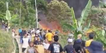 51 Rumah Kasepuhan Ciptamulya Cisolok Terbakar