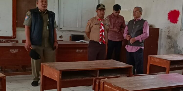 Anggota DPRD Dapil 4 Tinjau Langsung SD Negeri Sinar Wangi, Tebing Longsor Segera Ditangani Tahun Ini, Revitalisasi 3 Ruangan Tahun 2027