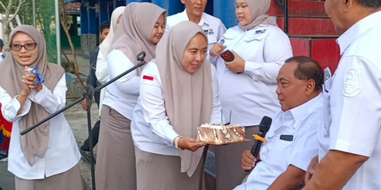 Di Tengah Sambutan Terasa Marah, Pembina Yayasan Ternyata Kena Prank Manis di Hari Pertama MPLS SMK Pesona Dywantara