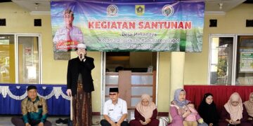 Pemdes Mekarjaya Peluk 100 Anak Yatim dan Janda dengan Santunan Kasih Sayang