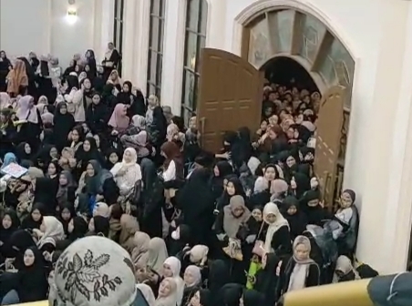 Tragis, Jemaah Meninggal Dunia Di Tengah Kerumunan Pengajian Akbar Ustadzah Halimah Alaydrus