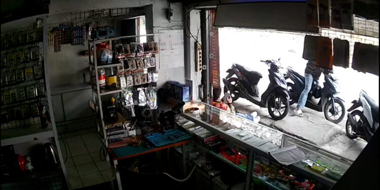 Motor Jurnalis Dicuri di Ciawi Bogor, Aksi Pelaku Terekam CCTV