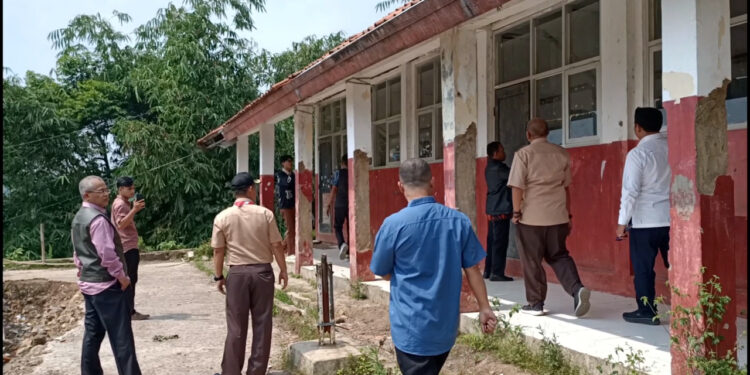 Longsor Ancam SDN Sinarwangi, Penanganan Darurat Dimulai Tahun Ini
