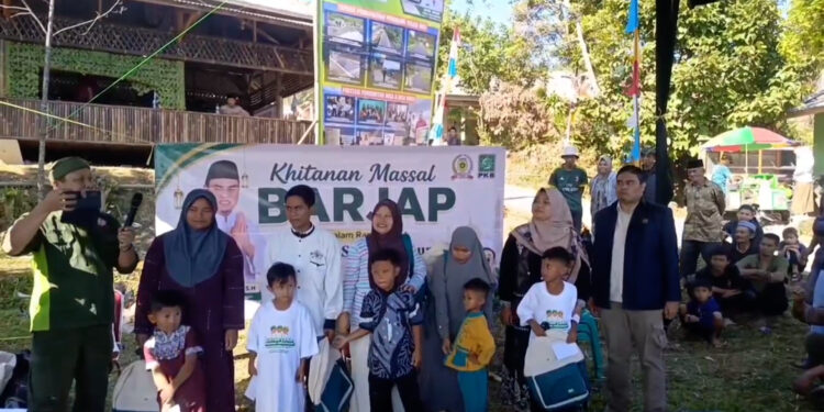 Khitanan Massal Gratis Meriahkan Festival Saba Lembur II Di Sukajaya