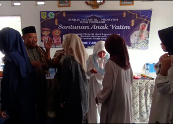 Majelis Taklim Al Hidayah Ciherang Santuni 100 Anak Yatim Di Bulan Muharram