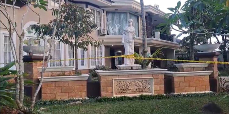 Rumah Mewah Di Sentul City Sepi Usai Digeledah Penyidik Polri