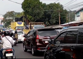 Arus Wisatawan Ke Puncak Ramai Lancar Saat Libur Sekolah