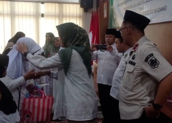 Kecamatan Babakan Madang Santuni 300 Anak Yatim