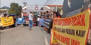 Warga Mega Sentul Alamanda Dan Bougainville Demonstrasi Tuntut Developer