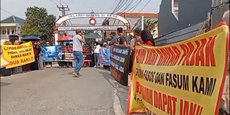 Warga Mega Sentul Alamanda Dan Bougainville Demonstrasi Tuntut Developer