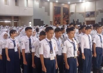 Penutupan MPLS, Kepala SMKN 2 Cibinong Ajak Murid Baru Tingkatkan Kedisiplinan