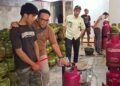 Nyamar Jadi Satpam Dan Kurir, Polisi Gerebek Ruamh Pengoplos Gas LPG
