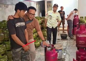 Nyamar Jadi Satpam Dan Kurir, Polisi Gerebek Ruamh Pengoplos Gas LPG